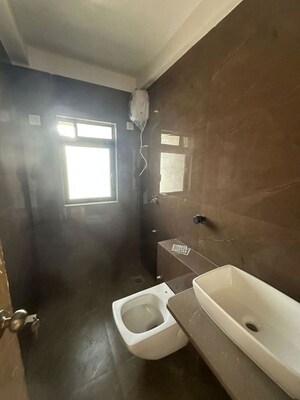 Bathroom in 2 BHK Apartment at Parshwanath Gardens, Matunga – for Rent