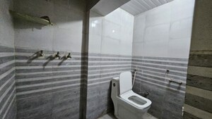 Bathroom in 1.5 BHK Apartment at Dilshad Garden – for Rent