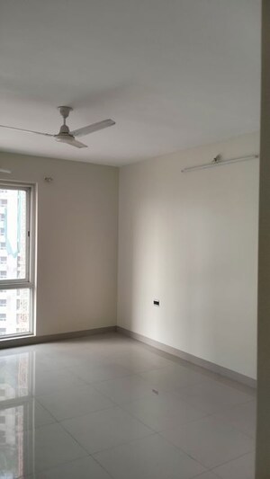 Room in 2 BHK Apartment at Konark Indrayu Enclave 2, Kondhwa – for Rent