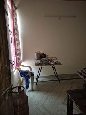 Bedroom in 1.5 BHK Builder Floor at Mayur Vihar – for Rent