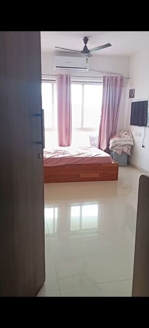 1 BHK Apartment For Rent in Lotus Residency Goregaon West, Goregaon West