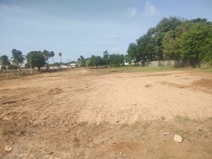 Plot Area in  Land at Muthalipalayampiruvu – for Rent