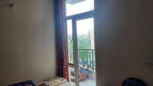 Room in 3 BHK Apartment at Eldeco Elegante, Vibhuti Khand – for Sale