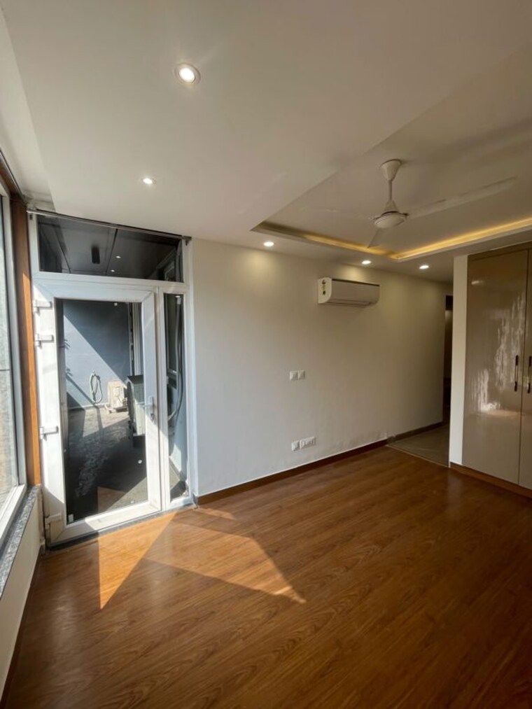 Room, sector 45 3 Bedroom 2000 Sq.Ft. Builder Floor In Sector 45 Gurgaon 10771650