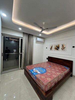 Bedroom in 3 BHK Builder Floor at Sector 45 – for Rent