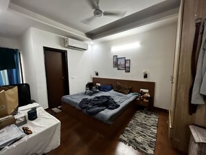 Bedroom in 3 BHK Builder Floor at Sector 46 – for Rent