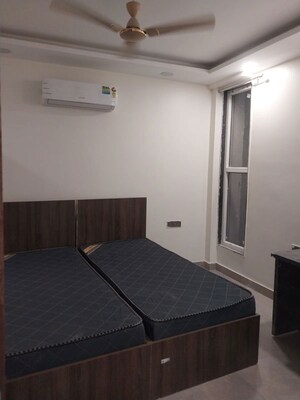 Room in 2 BHK Builder Floor at Sector 57 – for Rent