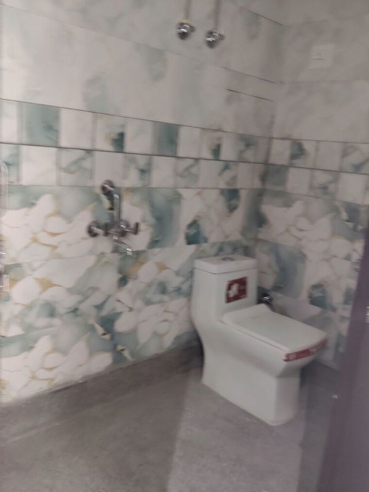 Bathroom, neb sarai 1 Bedroom 450 Sq.Ft. Builder Floor In Neb Sarai Delhi 10771677