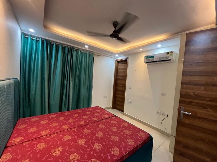 Bedroom, sector 52 3 Bedroom 2200 Sq.Ft. Builder Floor In Sector 52 Gurgaon 10771679