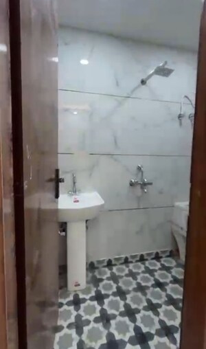 Bathroom in 1 BHK Builder Floor at Vaishali Media Apartment, Vaishali Sector 5 – for Sale