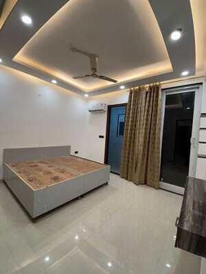 Bedroom in 3 BHK Builder Floor at Sector 57 – for Rent