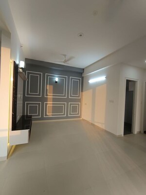 2 BHK Apartment For Rent in Supertech Hues, Sector 68