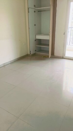 2.5 BHK Apartment For Rent in Windsor Paradise 2, Raj Nagar Extension