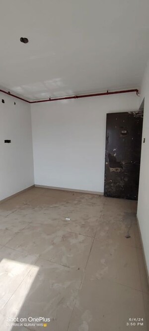 Room in 1.5 BHK Apartment at Puranik City, Kasarvadavali – for Rent