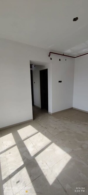Room in 1.5 BHK Apartment at Puranik City, Kasarvadavali – for Rent