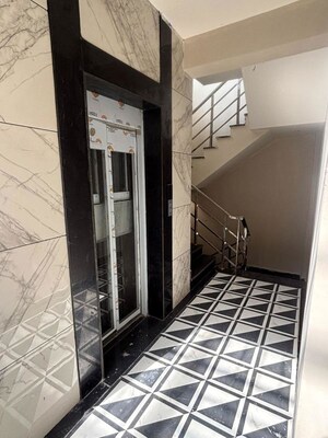 Staircase in 1 RK Builder Floor at Sector 14 – for Rent