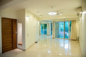 Room in 3 BHK Builder Floor at Anand Niketan – for Rent