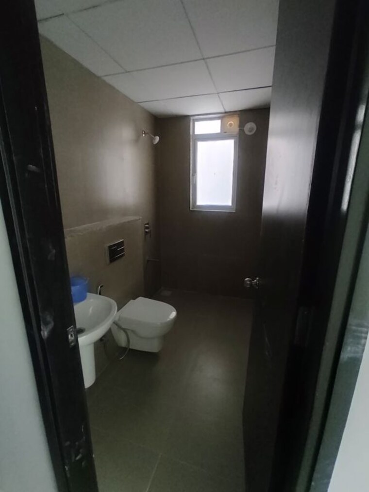 Bathroom, runwal-forest-orchid 3 Bedroom 980 Sq.Ft. Apartment In Kanjurmarg West Mumbai 10771768
