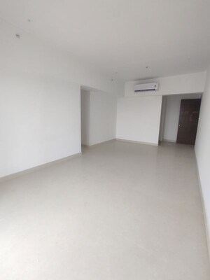 Room in 3 BHK Apartment at Runwal Forest Orchid, Kanjurmarg West – for Rent