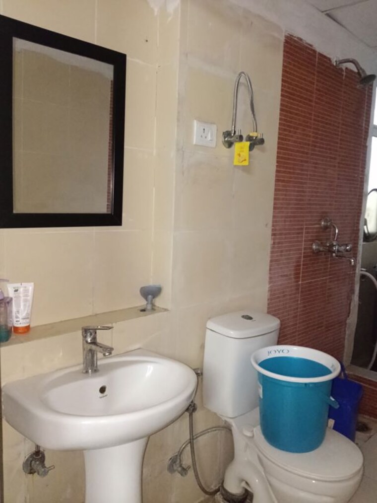 Bathroom, mahagun-my-woods 3 Bedroom 1240 Sq.Ft. Apartment In Sector 16c Greater Noida Greater Noida 10771685
