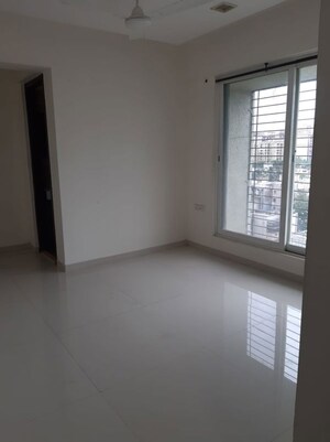 Room in 3 BHK Apartment at DLH Orchid, Andheri West – for Sale