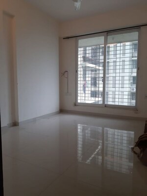 Room in 3 BHK Apartment at DLH Orchid, Andheri West – for Sale