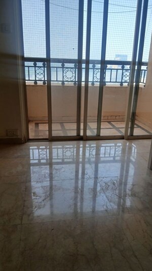 Room in 2 BHK Apartment at Hiranandani Avalon, Powai – for Sale