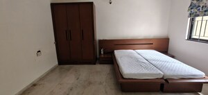 Room in 4 BHK Apartment at Mantri Lawns, Aundh – for Sale
