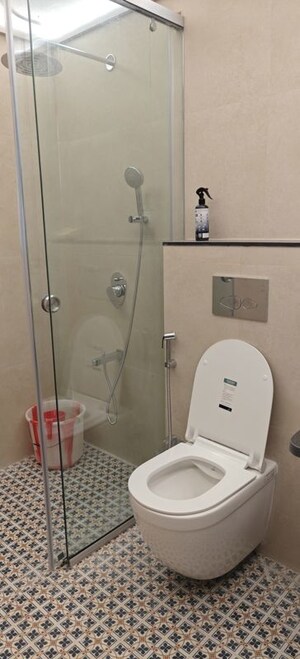 Bathroom in 4 BHK Apartment at Mantri Lawns, Aundh – for Sale