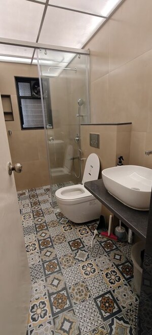 Bathroom in 4 BHK Apartment at Mantri Lawns, Aundh – for Sale
