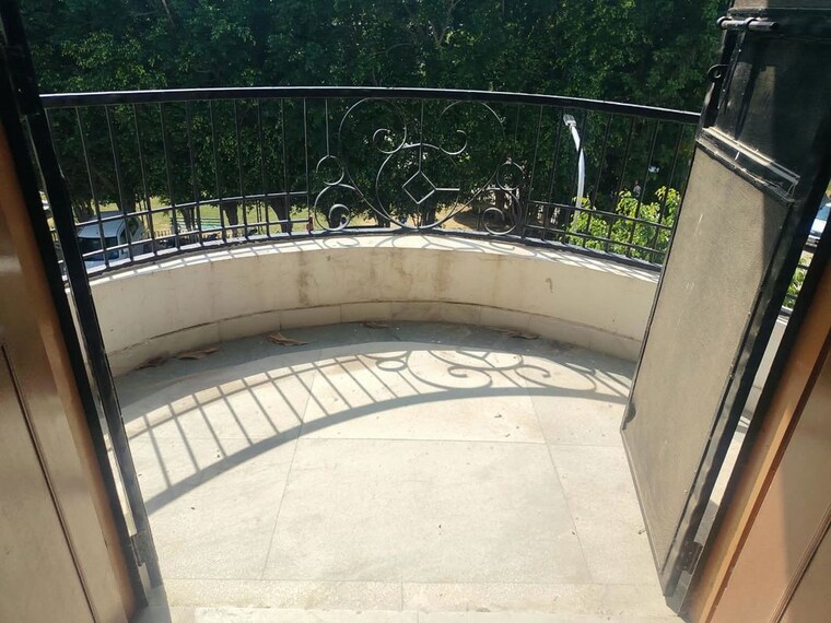 Balcony, ss-the-palladians 3 Bedroom 1550 Sq.Ft. Apartment In Sector 47 Gurgaon 10771815