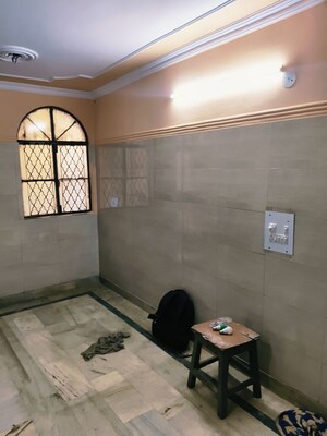 Furnished Amenities in 1 BHK Independent House at Rohini Sector 5 – for Rent
