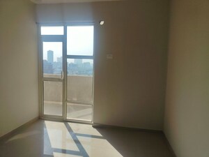 Room in 2 BHK Apartment at Pyramid Midtown, Sector 59 – for Rent