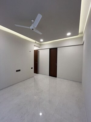 Room in 3 BHK Apartment at H Rishabraj Mangal Varsha, Santacruz West – for Sale