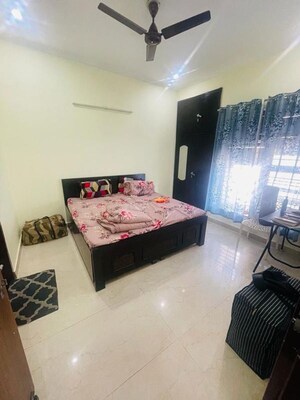 2 BHK Independent House For Rent in Sector 17
