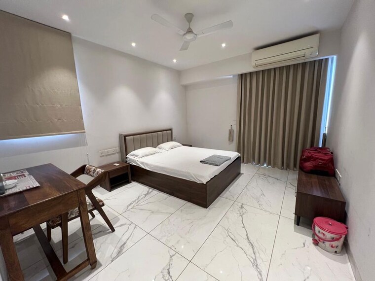 Team Area, sector 14 5 Bedroom 700 Sq.Yd. Builder Floor In Sector 14 Gurgaon 10763229