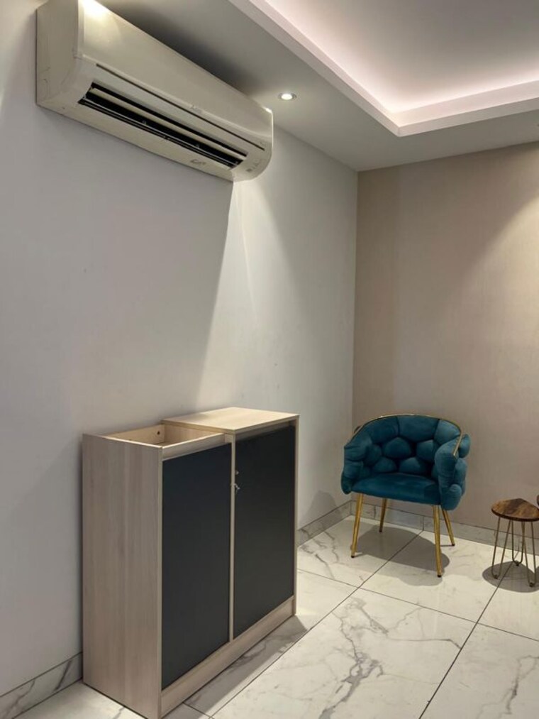 Team Area, sector 14 5 Bedroom 700 Sq.Yd. Builder Floor In Sector 14 Gurgaon 10763229