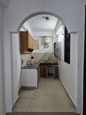 Furnished Amenities in 2 BHK Builder Floor at Mehrauli – for Rent