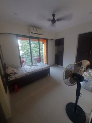 Bedroom in 1 BHK Apartment at Bandra West – for Rent