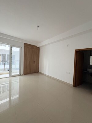 Room in 4 BHK Independent House at SS Linden, Sector 84 – for Rent