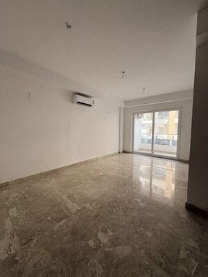 Room in 4 BHK Independent House at SS Linden, Sector 84 – for Rent