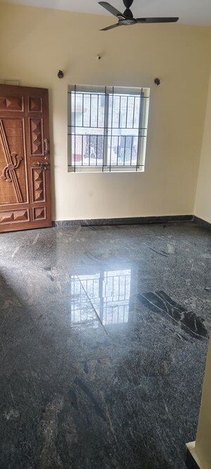 Room in 1 BHK Builder Floor at Mayur Nagar – for Rent