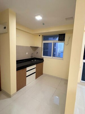 Room in 1 BHK Apartment at A And O Realty Eminente, Dahisar East – for Rent