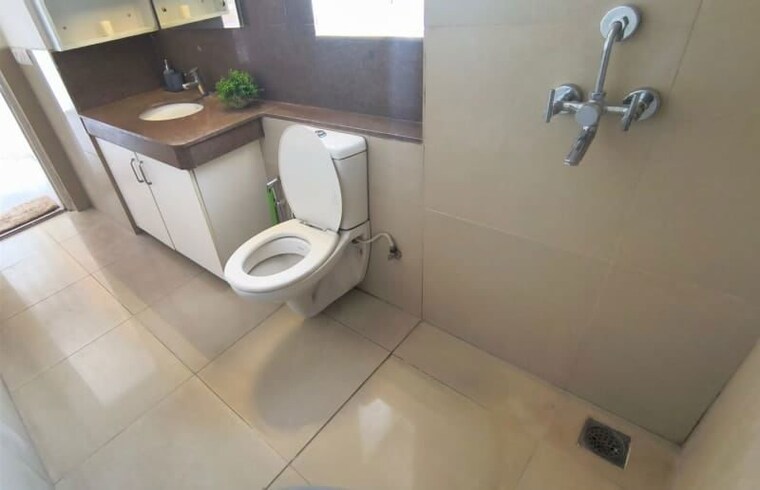 Bathroom, sare-home 3 Bedroom 1183 Sq.Ft. Apartment In Sector 92 Gurgaon 10771942