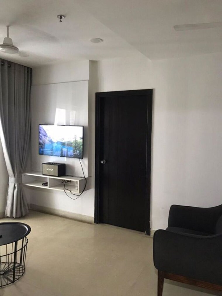 Living Room, golf-edge 3 Bedroom 1890 Sq.Ft. Apartment In Gachibowli Hyderabad 10771981