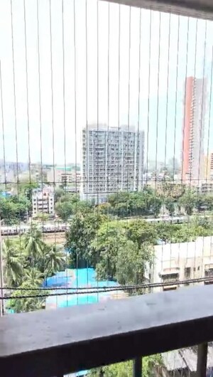 2 BHK Apartment For Rent in Chandak Nishchay, Borivali East