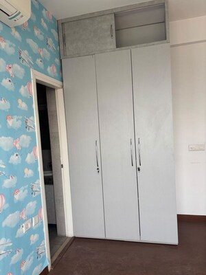 Furnished Amenities in 3 BHK Apartment at Mapsko Mount Ville, Sector 79 – for Rent