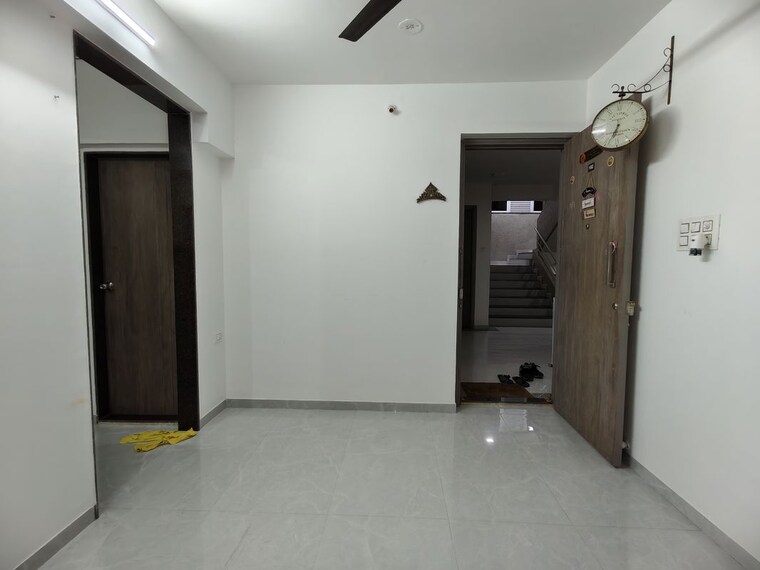 Room, the-green-sai-hill-chs 1 Bedroom 365 Sq.Ft. Apartment In Borivali West Mumbai 10772059