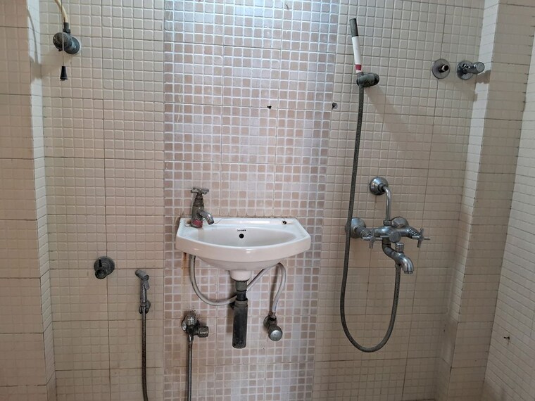 Bathroom, ajmera-heights 3 Bedroom 1200 Sq.Ft. Apartment In Kalyan West Thane 10772070