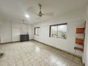 Room in 3 BHK Apartment at Jalvayu Vihar Powai, Powai – for Rent